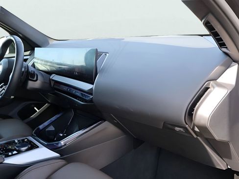 Used 2025 BMW X3 xDrive30i image 11