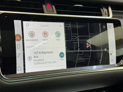 Used 2021 Land Rover Range Rover Evoque SE image 24