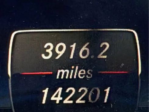 Used 2014 Mercedes-Benz E 350 Sedan image 10