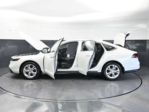 Used 2026 Honda Accord LX image 34