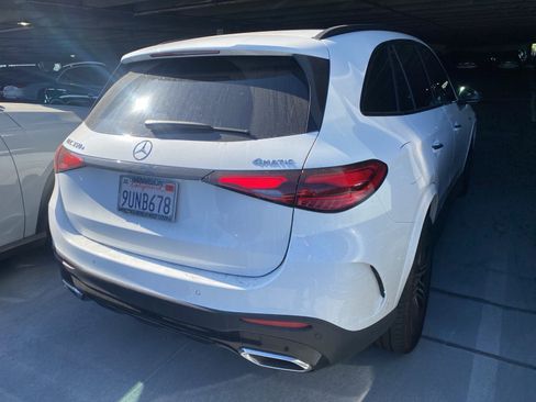 Used 2025 Mercedes-Benz GLC 350e 4MATIC image 3
