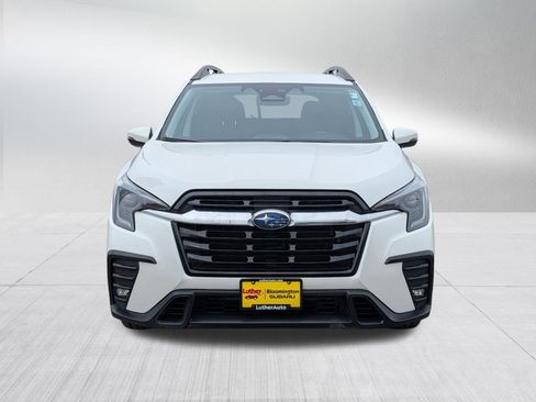 Used 2023 Subaru Ascent Limited image 2