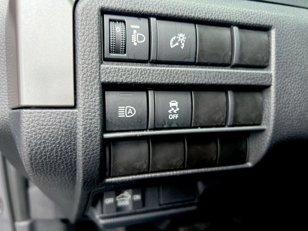 Used 2024 Toyota Tacoma TRD Off-Road AWD/4WD image 16