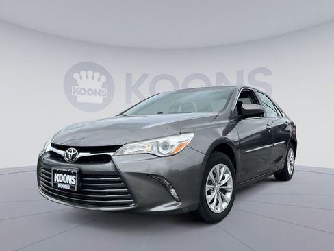 Used 2016 Toyota Camry LE w/ Protection Package (Q2) FWD image 1