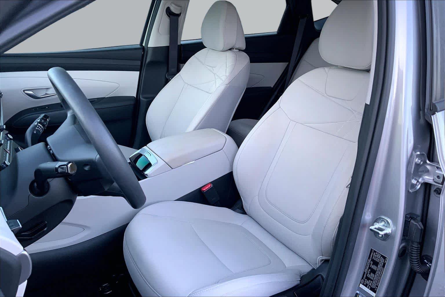 Used 2025 Hyundai Tucson SE FWD image 7