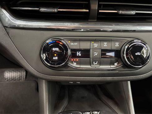 Used 2025 Buick Envista Preferred w/ Convenience I Package image 33