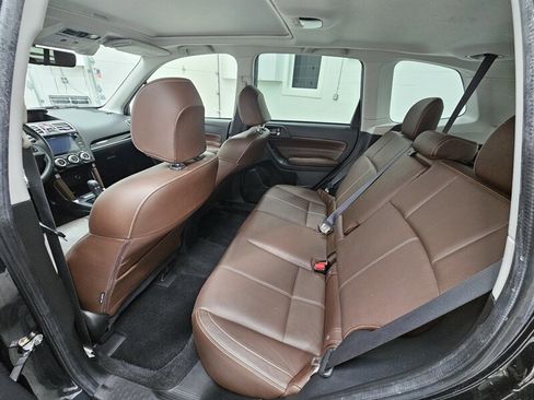 Used 2018 Subaru Forester 2.5i Touring image 9