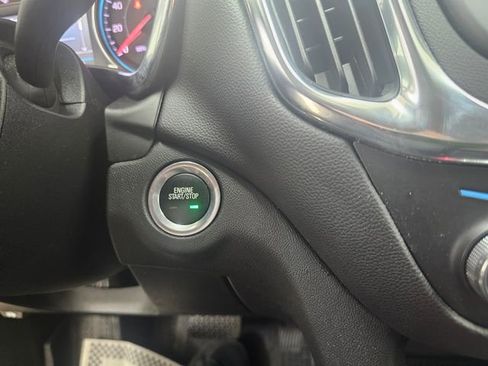 Used 2024 Chevrolet Equinox LT w/ LPO, Floor Liner Package FWD image 29