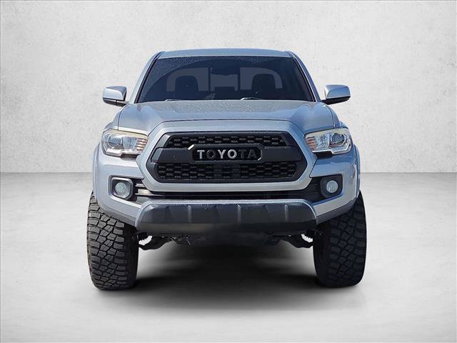 Used 2017 Toyota Tacoma SR5 w/ Tow Package AWD/4WD image 2