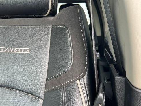 Used 2024 RAM 2500 Laramie AWD/4WD image 16