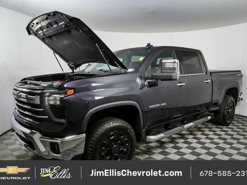 Certified 2024 Chevrolet Silverado 2500 LTZ w/ LTZ Convenience Package AWD/4WD image 32
