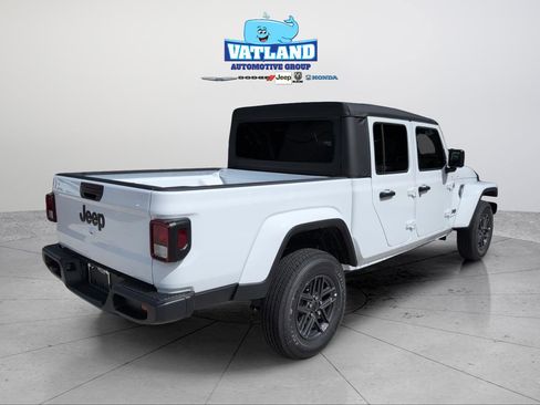 New 2025 Jeep Gladiator Sport image 8