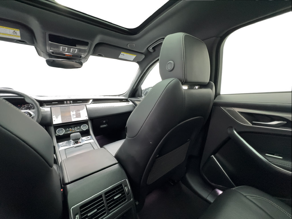Used 2025 Jaguar F-PACE R-Dynamic S AWD/4WD image 43