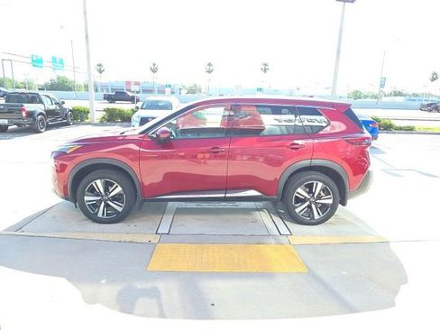 Used 2023 Nissan Rogue SL w/ SL Premium Package image 7