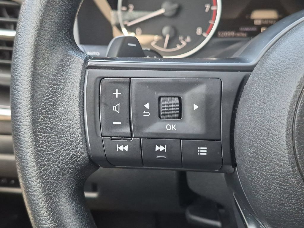 Certified 2024 Nissan Rogue SV FWD image 18