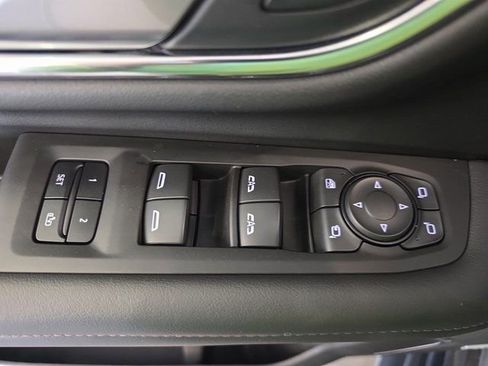 Used 2022 Chevrolet Tahoe LT w/ Luxury Package image 31