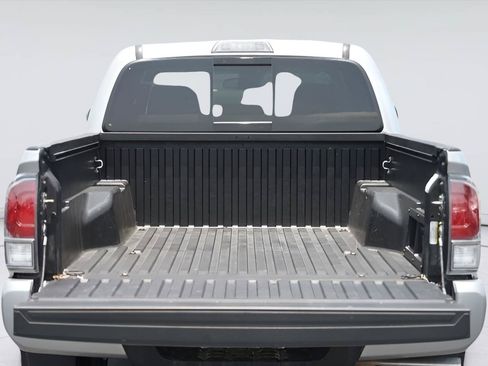 Used 2023 Toyota Tacoma TRD Sport AWD/4WD image 31