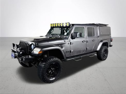 Used 2021 Jeep Gladiator Sport AWD/4WD image 2