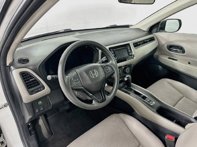 Used 2016 Honda HR-V LX image 17