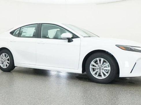 New 2026 Toyota Camry LE FWD image 28
