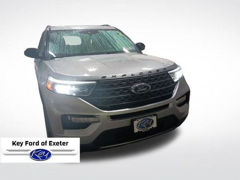 Certified 2022 Ford Explorer XLT w/ Equipment Group 202A AWD/4WD image 3