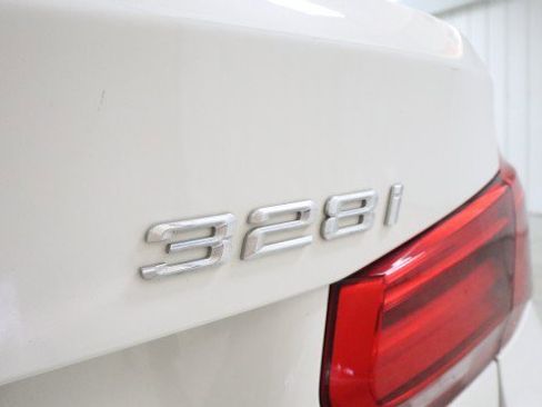 Used 2016 BMW 328i xDrive Sedan AWD/4WD image 24