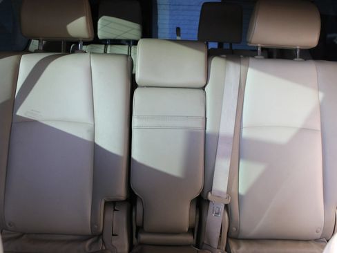 Used 2018 Toyota 4Runner SR5 Premium RWD image 12