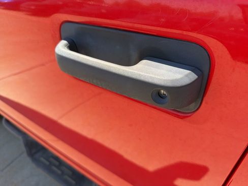 Used 2019 Ford F150 XLT RWD image 11