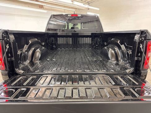 New 2026 RAM 1500 4x4 Crew Cab image 13