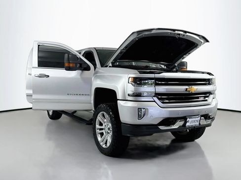 Used 2017 Chevrolet Silverado 1500 LTZ Z71 w/ LTZ Plus Package AWD/4WD image 20
