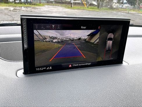 Used 2017 Audi Q7 3.0T Premium Plus image 30