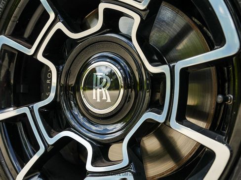 Used 2019 Rolls-Royce Wraith RWD image 70