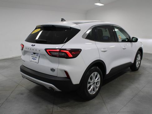 Used 2024 Ford Escape Active image 9