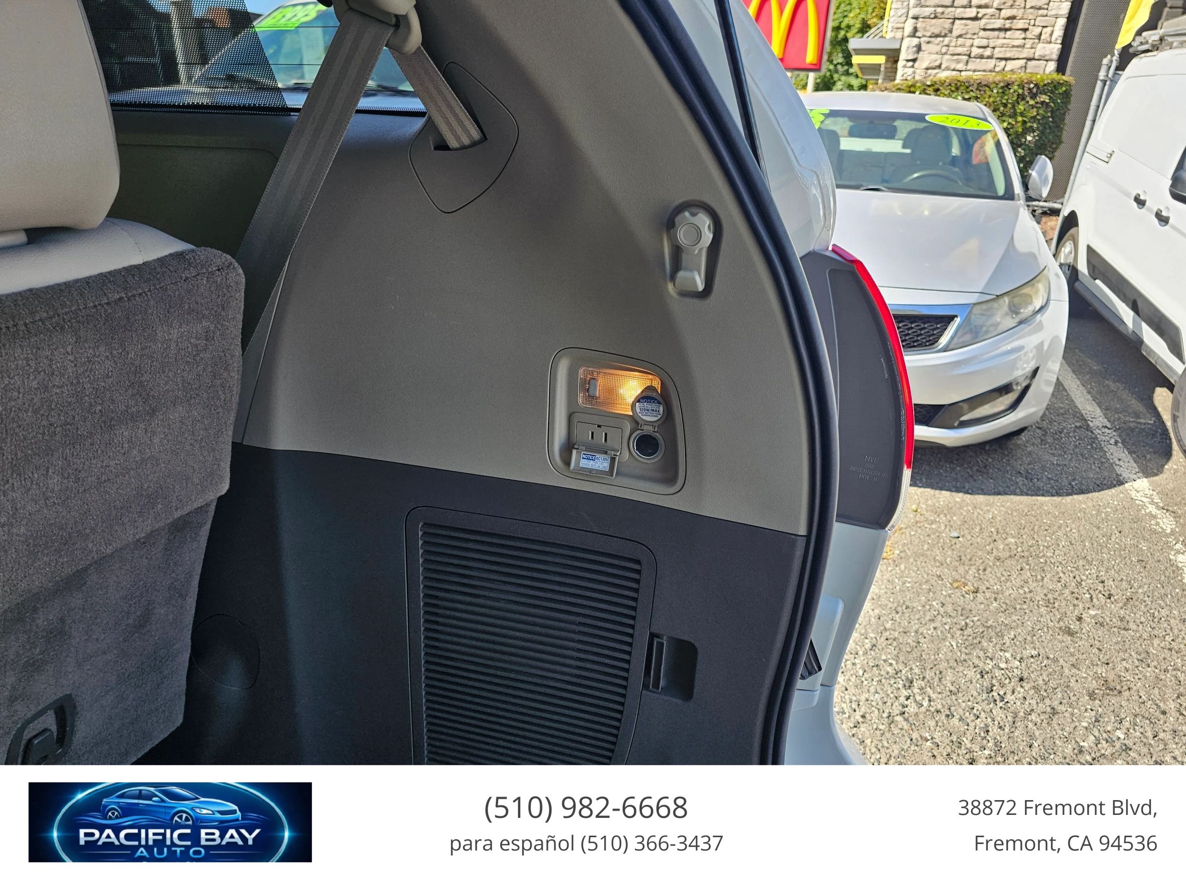 Used 2013 Toyota Sienna Limited w/ Premium Pkg FWD image 28