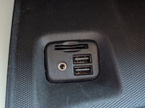 Used 2020 Buick Enclave Essence FWD image 33