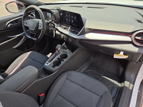 New 2026 Chevrolet Trax RS w/ Sunroof Package FWD image 16