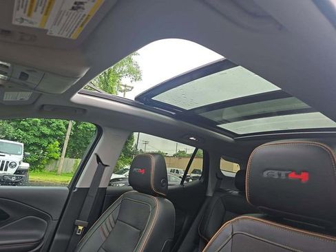 Used 2023 GMC Terrain AT4 AWD/4WD image 6