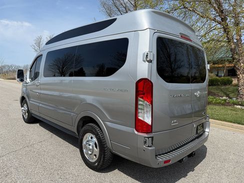 Used 2020 Ford Transit 150 Low Roof AWD image 8