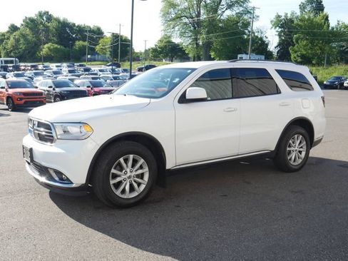 Used 2019 Dodge Durango SXT AWD/4WD image 2