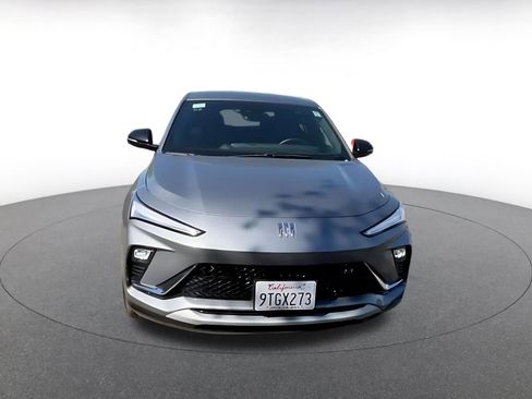 Used 2025 Buick Envista Sport Touring image 4