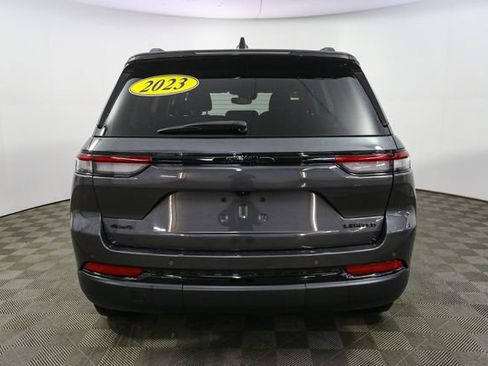 Used 2023 Jeep Grand Cherokee Limited w/ Black Appearance Package AWD/4WD image 9