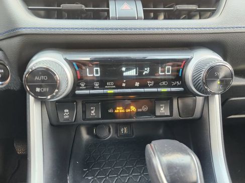 Used 2023 Toyota RAV4 SE w/ Convenience Package AWD/4WD image 18