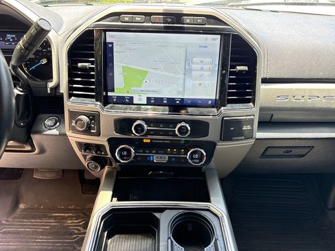 Used 2022 Ford F250 Lariat w/ Lariat Ultimate Package AWD/4WD image 24
