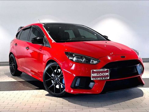 Used 2018 Ford Focus RS AWD/4WD image 12