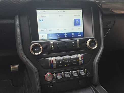 Used 2020 Ford Mustang Shelby GT500 w/ Technology Package RWD image 19