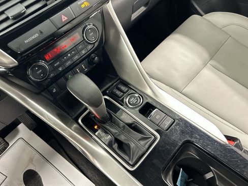 Used 2023 Mitsubishi Eclipse Cross SEL image 18