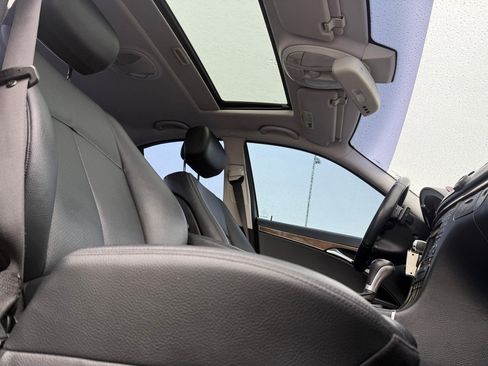 Used 2009 Mercedes-Benz E 350 Sedan image 14