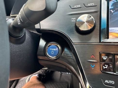Used 2018 Toyota Avalon Limited w/ All Weather Liner Package FWD image 28