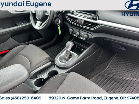 Used 2024 Kia Forte LXS FWD image 18