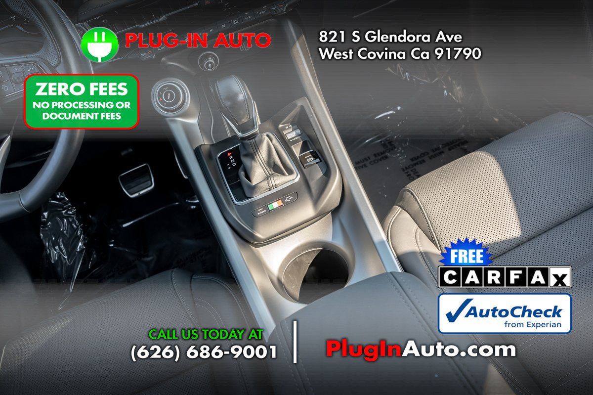 Used 2024 Alfa Romeo Tonale Veloce w/ Premium Interior Package AWD/4WD image 17